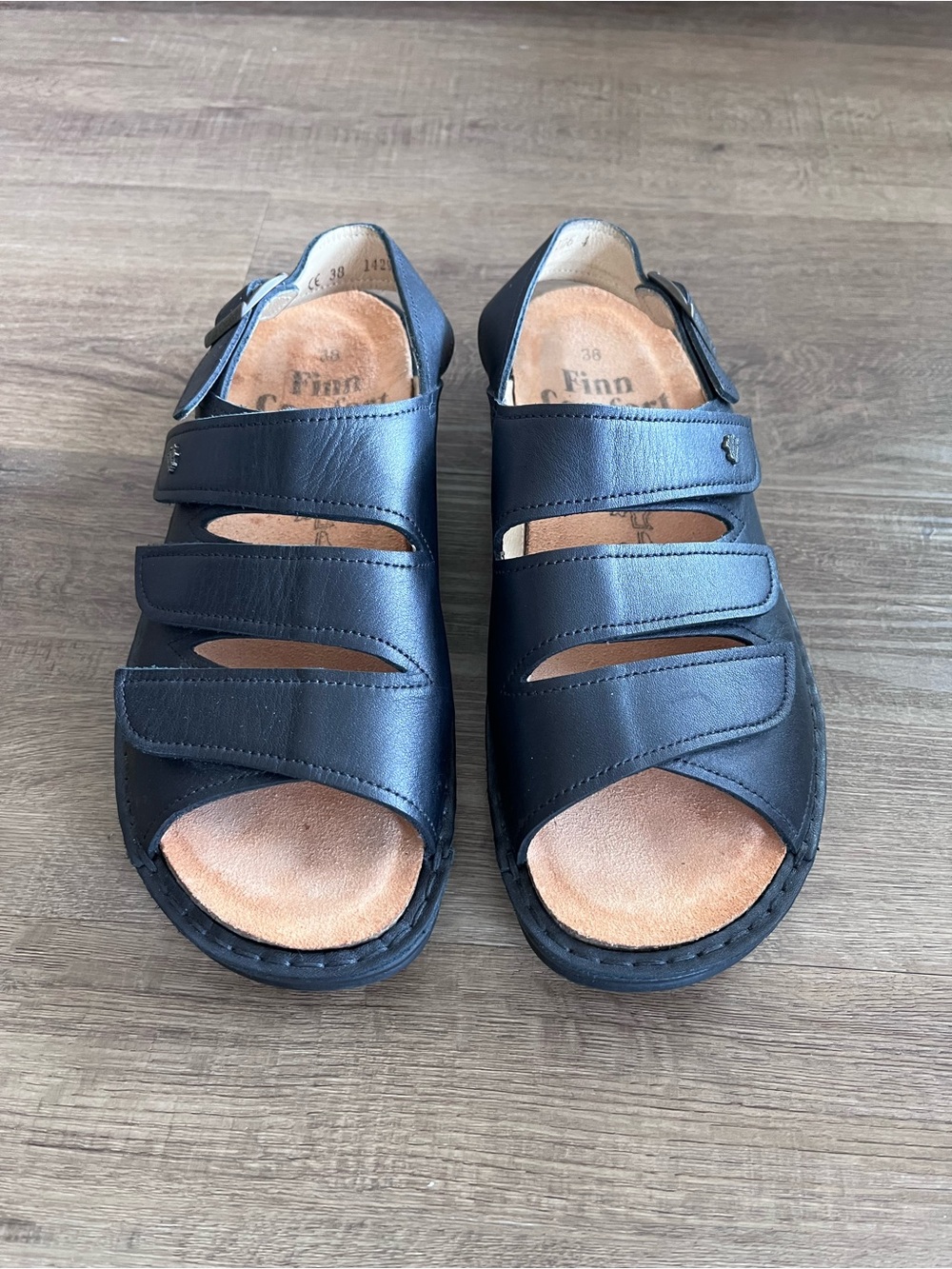 Finn Comfort Sylt Sz 38 / 7.5 Women’s Leather Sandals 3 Strap Removable Insole